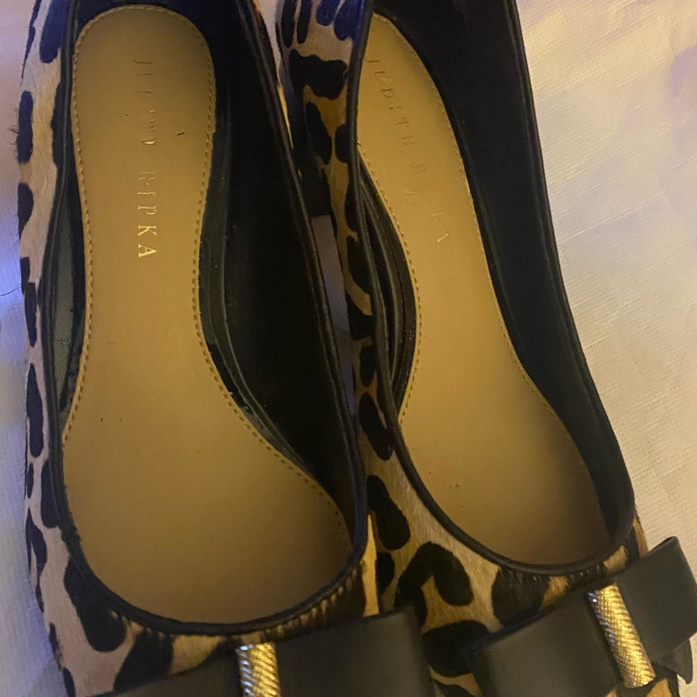 Judith Ripka Black and Tan Flats with Leopard Print and Bow